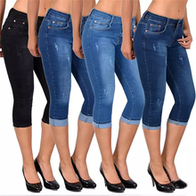 Load image into Gallery viewer, Women&#39;s Denim Capri Pants
