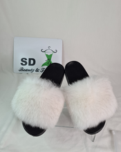 Load image into Gallery viewer, Soft Fur Slippers
